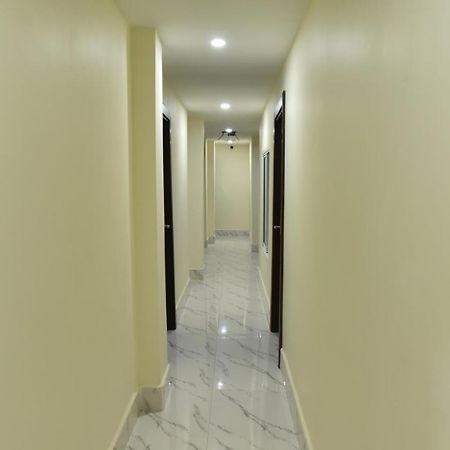 Rose Nana Hotel Bangkok Buitenkant foto