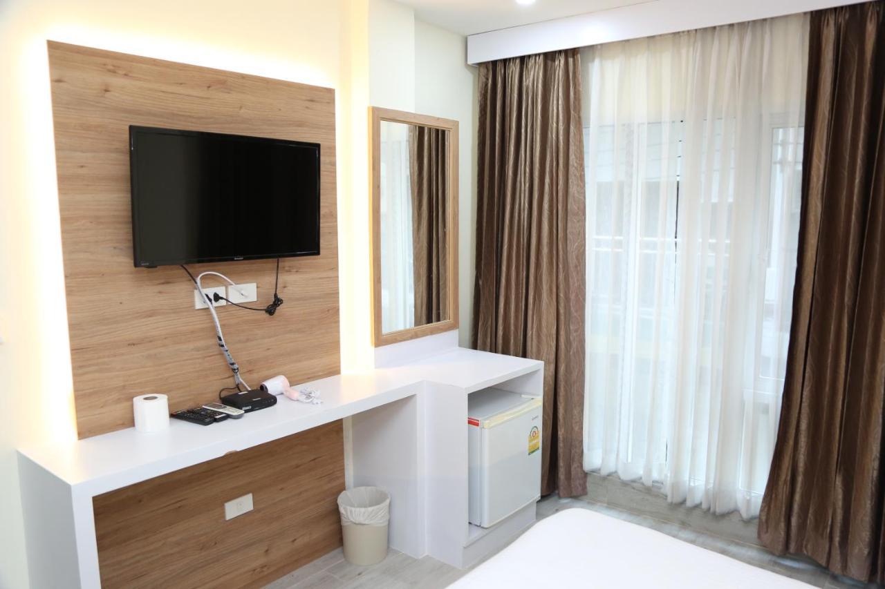 Rose Nana Hotel Bangkok Buitenkant foto